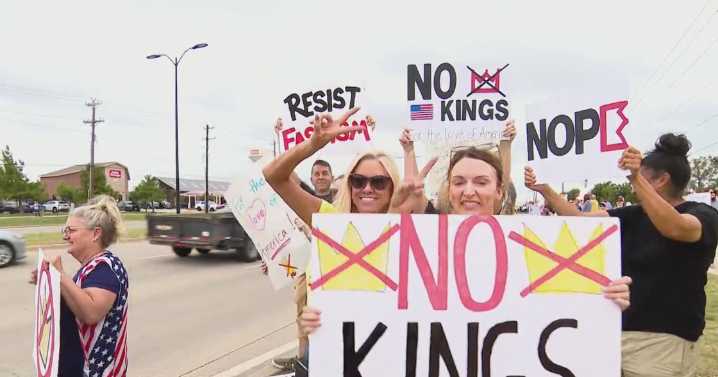 Thousands rally in North Texas for "No Kings" protests
