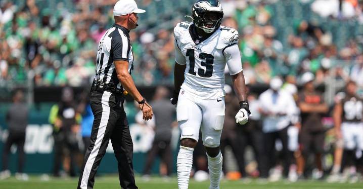 Eagles-Broncos inactives: Azeez Ojulari set to play for first time this season