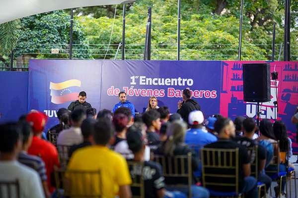 Jóvenes Barberos se unen al nuevo Modelo Económico Productivo