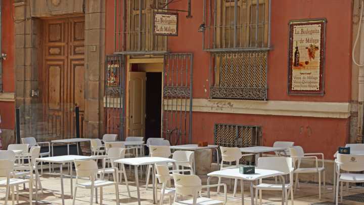 Beatriz, empresaria: "Cuando abrí el restaurante me quitaron la terraza porque el ayuntamiento no había firmado a tiempo un papel y estuve 6 meses perdiendo dinero y clientes"
