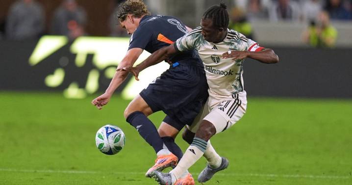 Valakari, Dreyer lead San Diego to 2-1 victory over Timbers in club's first postseason match