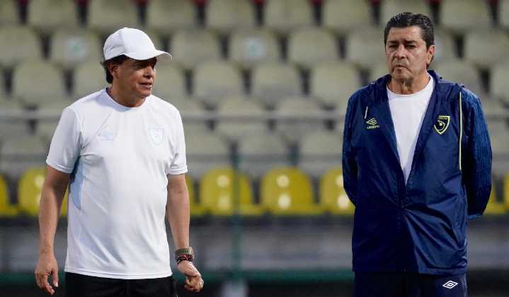 “Intentaremos tener el balón”: Luis Fernando Tena y Guatemala enfrentarán a El Salvador en duelo crucial