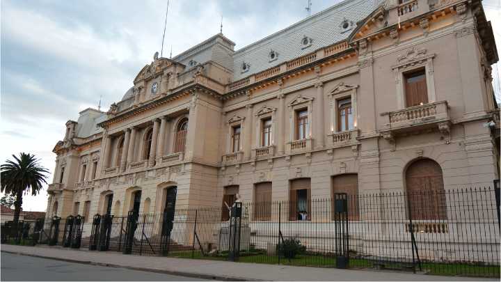 Rejerarquización para estatales: "Es una cuestión de justicia con nuestros empleados", dijo Sadir