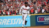 Guardianes explotan en la 8va para vencer a Tigres y forzar un decisivo Juego 3