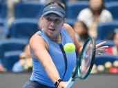 Anisimova thrashes Gauff to reach China Open final