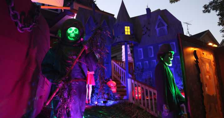 Like Zoinks! A&J's Halloween House brings Scooby