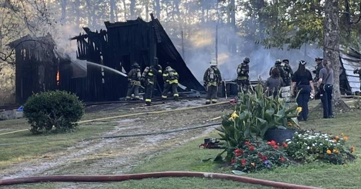Fire destroys Ringgold building