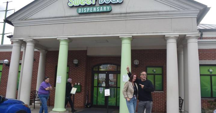 Jim Belushi visits fans at Frederick dispensary