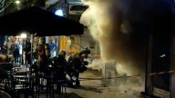 Susto en un bar de Amara al arder la freidora e incendiarse todo el local: «Se ha quemado todo, hasta el toldo»