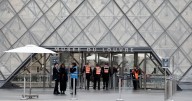 “Fallamos”: admiten autoridades de Francia tras robo al Museo del Louvre