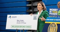 Cheques por inflación en Nueva York se retrasan: el estado promete enviarlos antes de fin de año