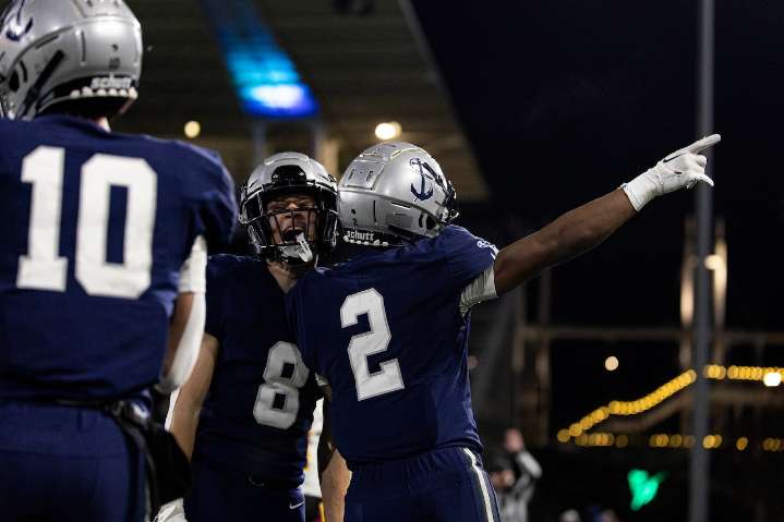 Vote: Who should be the football player of the week for the week of Sept. 29?