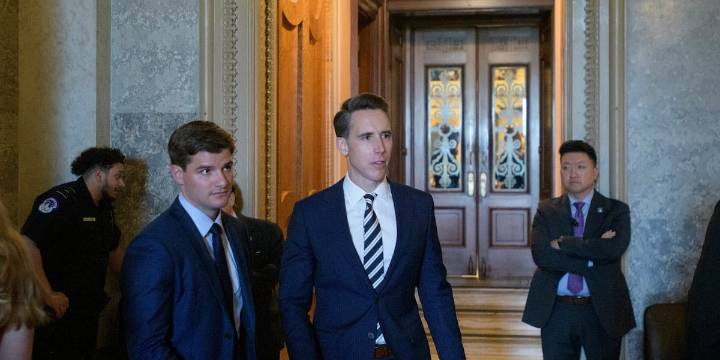 Josh Hawley pushes bill to fund SNAP benefits amid shutdown