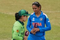 India beats Pakistan by 88 runs in women's World Cup with disputed dismissal