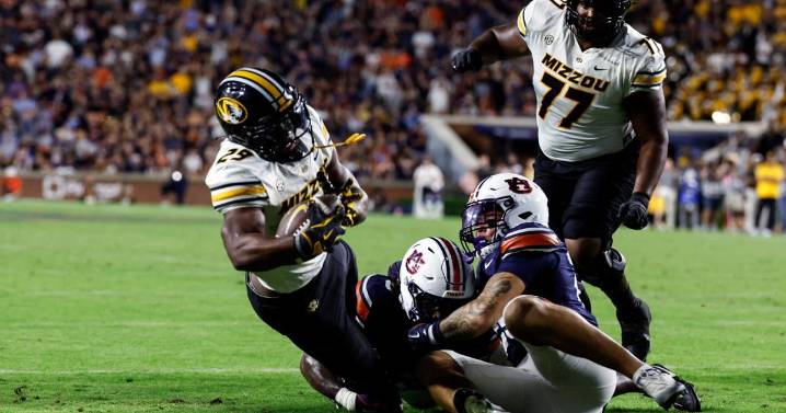 NCAA picks: Commodores the best thing about Week 8