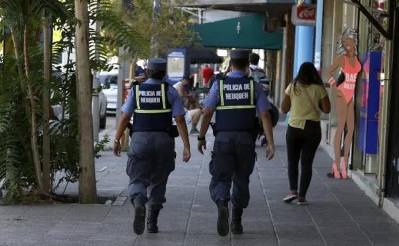 Neuquén reforzará la presencia policial en verano para proteger espacios públicos