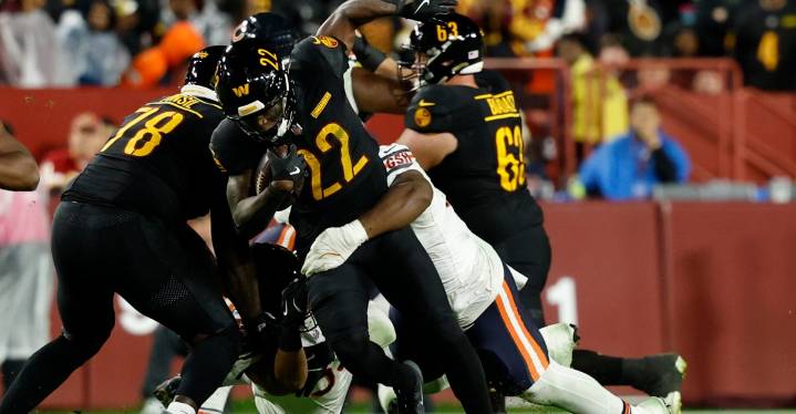 Monday Night Football: Commanders vs Bears 4th Quarter