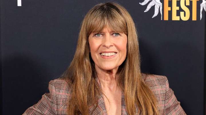 Terri Irwin reveals how Russell Crowe took her family 'under his wing' after Steve Irwin's death