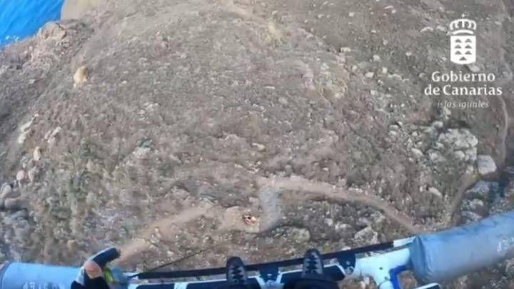 Rescatada por un helicóptero del GES tras sufrir una caída en Roque Bermejo, en Anaga