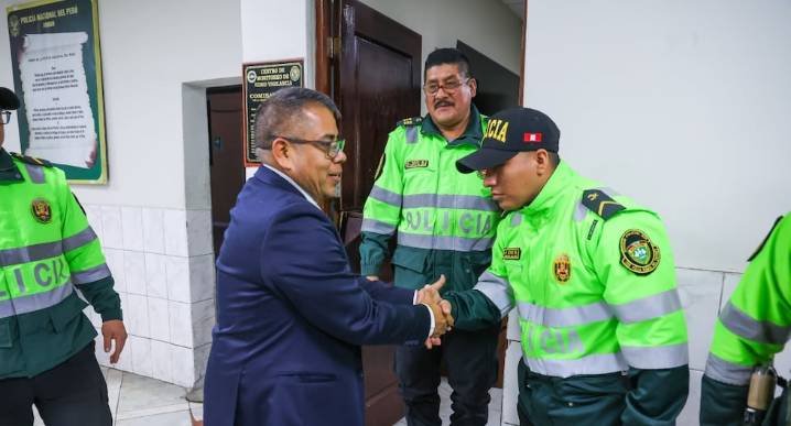 Midagri reafirma respaldo a la labor policial tras visita a comisaría de Villa María del Triunfo 