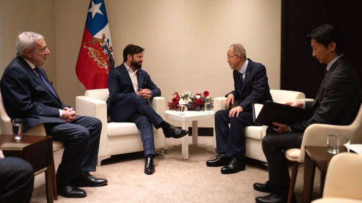 Boric habló con Ban Ki-moon sobre candidatura de Bachelet a la ONU