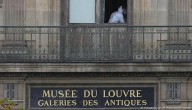 Joyas robadas en Museo de Louvre alcanzan unos 88 millones de euros, pero los ladrones "no ganarán" esa suma
