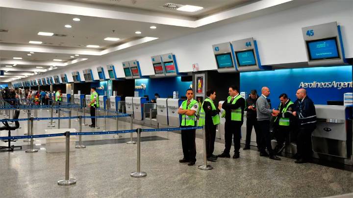 Este viernes habrá asambleas en Aeroparque y se esperan demoras en los vuelos de Aerolíneas Argentinas