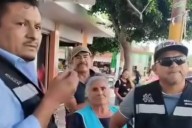 Ixmiquilpan: Funcionarios confrontan a ambulantes. Esto fue lo que ocurrió