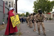 Jueza bloquea orden de Trump para desplegar a Guardia Nacional en Portland