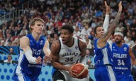 Giannis Antetokounmpo vuelve a entrenar con los Bucks tras superar el COVID