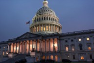 Inicia cierre parcial del gobierno de Estados Unidos ante falta de acuerdos por ley de salud