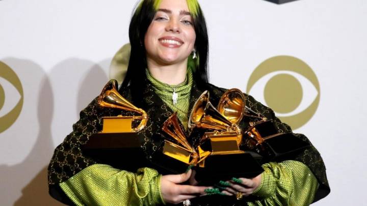 Billie Eilish sufre un incidente con un fan durante su concierto en Miami