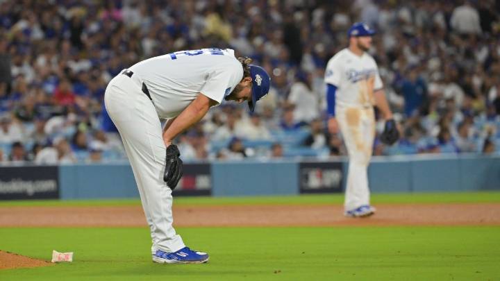 Kershaw roughed up in relief as Dodgers drop Game 3 of NLDS