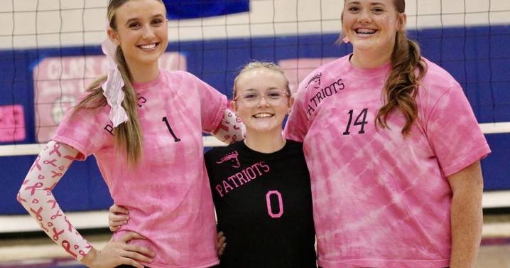 MALC girls volleyball team holds senior night