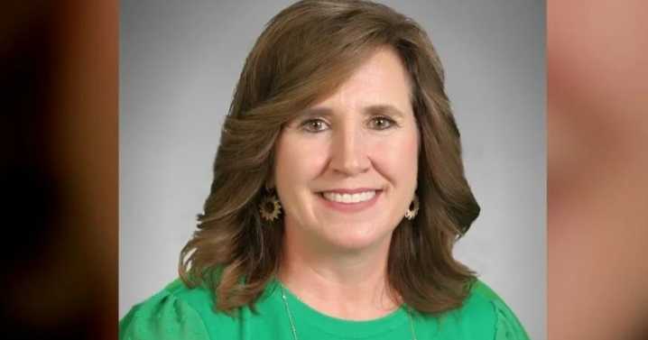 DeSoto County DA calls for school board member's resignation following her support of convicted child predator