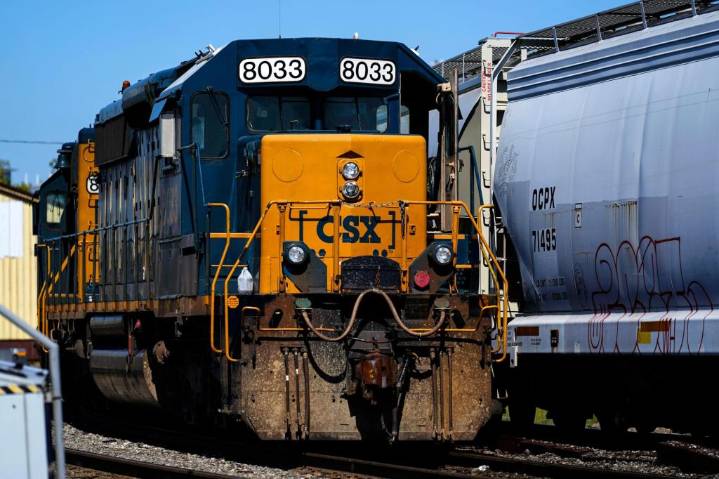 At least 15 CSX train cars, 2 engines derail in New Kent Co.