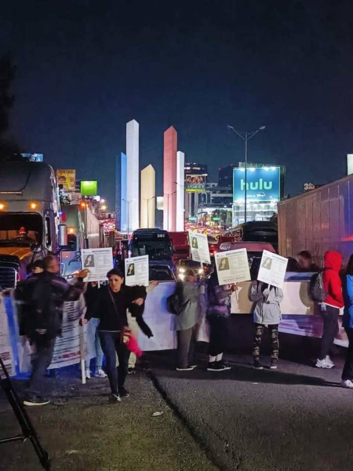 ABRIERON EL PERIFÉRICO, LUEGO DE 16 HORAS DE BLOQUEO POR KIMBERLY MOYA