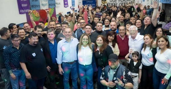 José Daniel Álvarez y Gisella Martínez encabezaron un encuentro con trabajadores y gremios