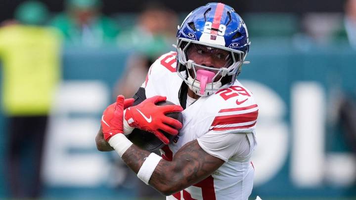 Giants' Tyrone Tracy Jr., Devin Singletary move back up into top two RB spots