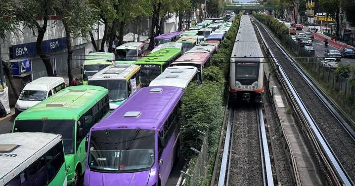 Megabloqueo en CDMX: Transportistas exigen subir el pasaje a 14 pesos como en Edomex