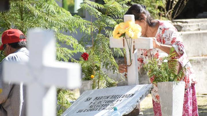 Obispo de Irapuato lamenta muertes injustas y desapariciones en vísperas del Día de Muertos