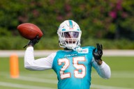 Colts CB Xavien Howard retires, putting family ahead of football