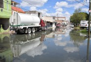 Persiste omisión del Interapas ante drenajes colapsados en Soledad