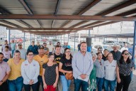 Jorge Aldana y COESVI entregan materiales a través de microcréditos para vivienda