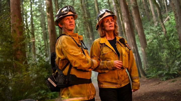 'Fire Country': Diane Farr Talks Sharon's Grief and 'Sheriff Country' Crossovers With Morena Baccarin (Exclusive)