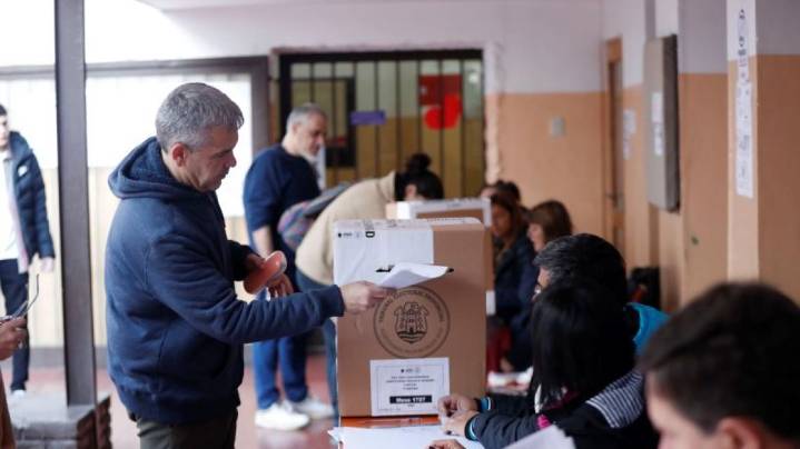 Patricio Mogila: “la desconexión política persiste, pero no implica que la gente deje de votar”