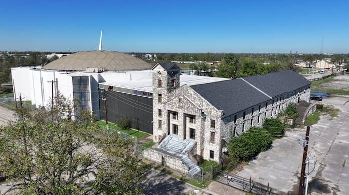 Houston Housing Authority pays $11.4 million for vacant church with no plan in sight