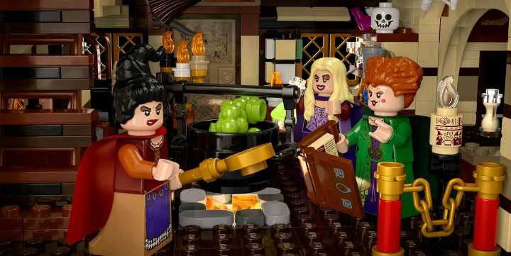 8 LEGO Halloween Set for a Spooktacular Display