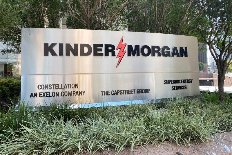 Phillips 66, Kinder Morgan eye new pipeline to bolster US West Coast fuel supply