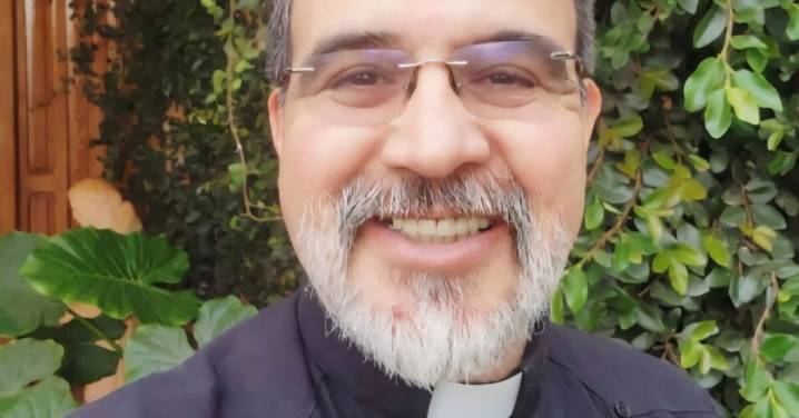 Unidos en oración por la salud del Padre Roberto Vera